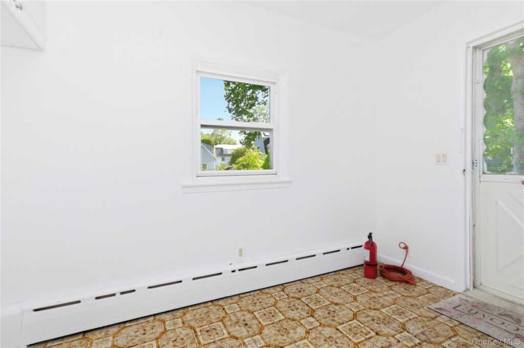 82 Quinby Avenue, White Plains, NY 10606 - Photo 20 of 30