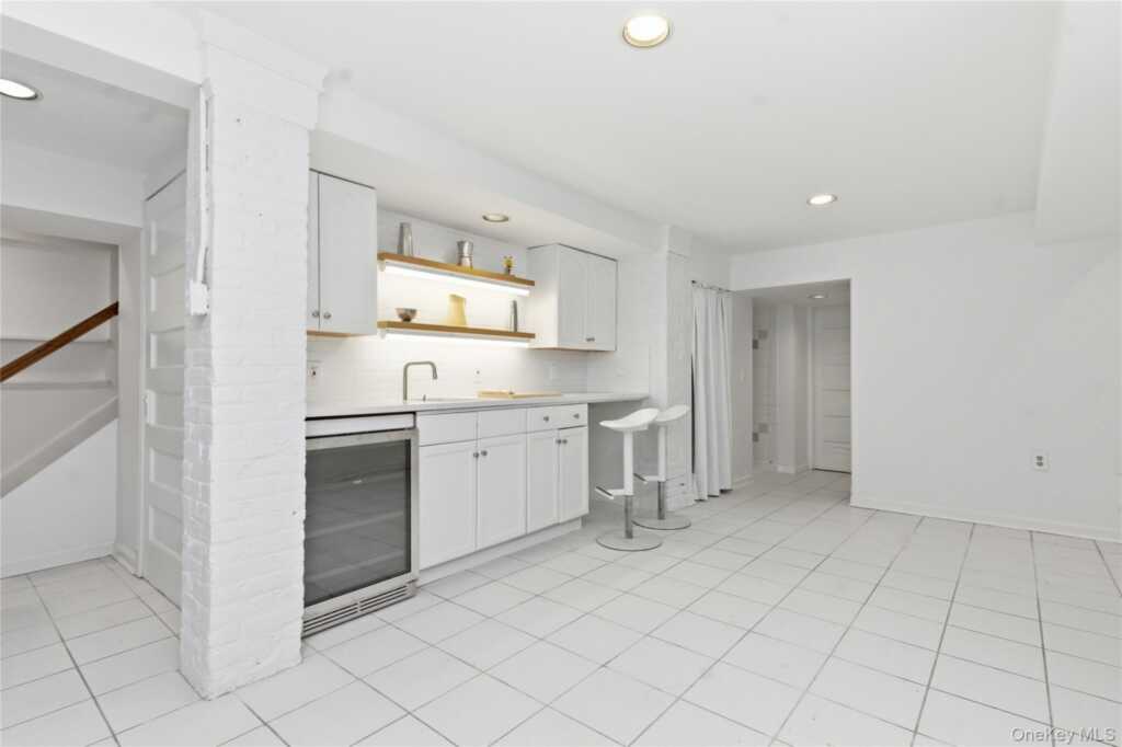 82 Quinby Avenue, White Plains, NY 10606 - Photo 22 of 30