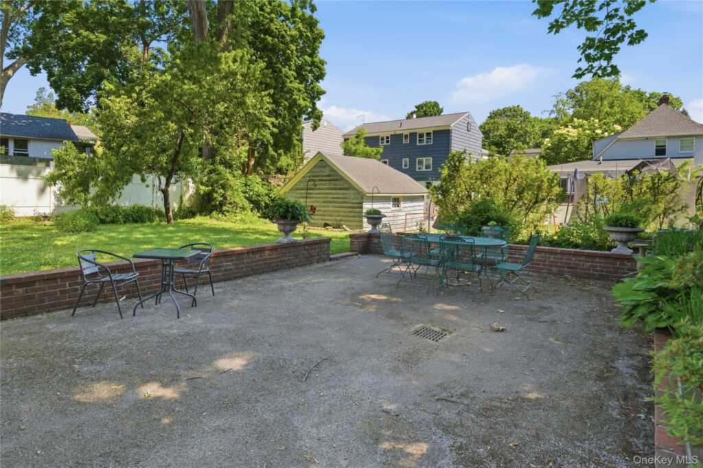 82 Quinby Avenue, White Plains, NY 10606 - Photo 25 of 30