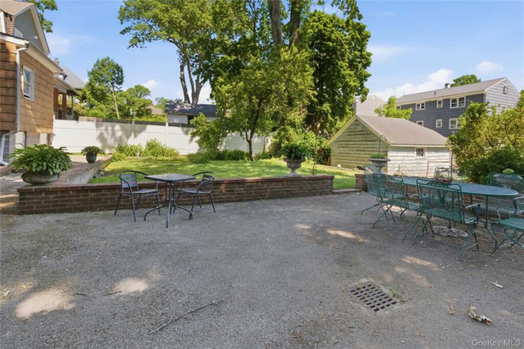 82 Quinby Avenue, White Plains, NY 10606 - Photo 26 of 30