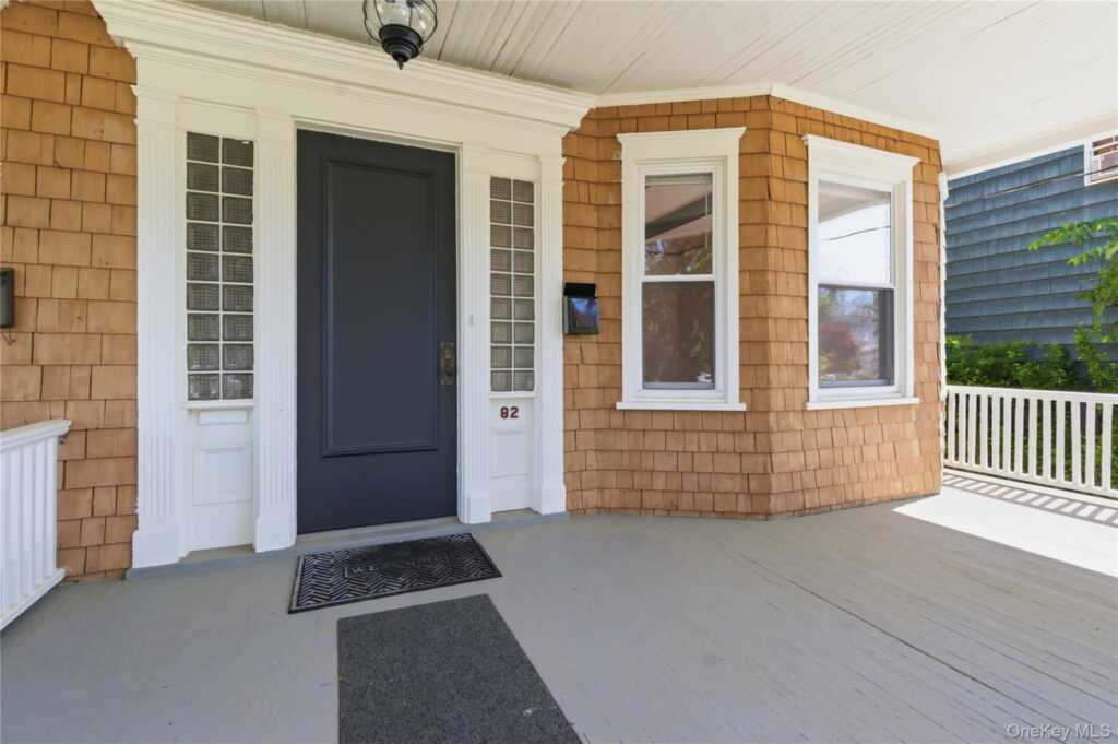 82 Quinby Avenue, White Plains, NY 10606 - Photo 3 of 30