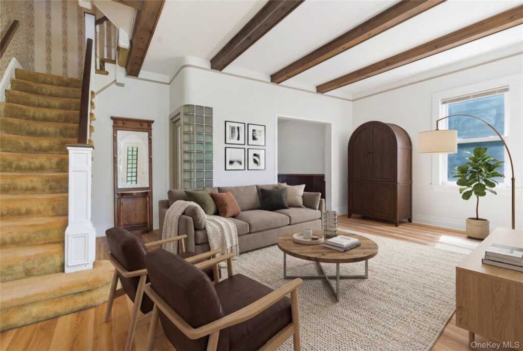 82 Quinby Avenue, White Plains, NY 10606 - Photo 4 of 30