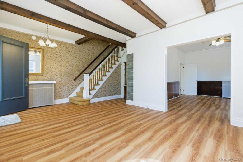 82 Quinby Avenue, White Plains, NY 10606 - Photo 7 of 30