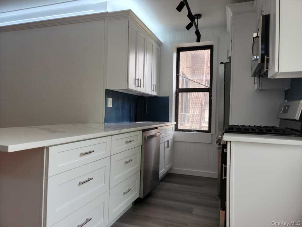 1 Broad Parkway, Unit #2P, White Plains, NY 10601 - Photo 7 of 13