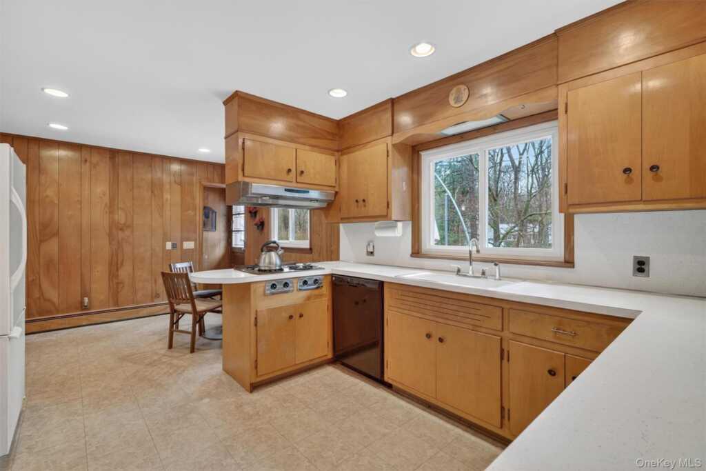 5 River Road, Suffern, NY 10901 - Photo 17 of 50