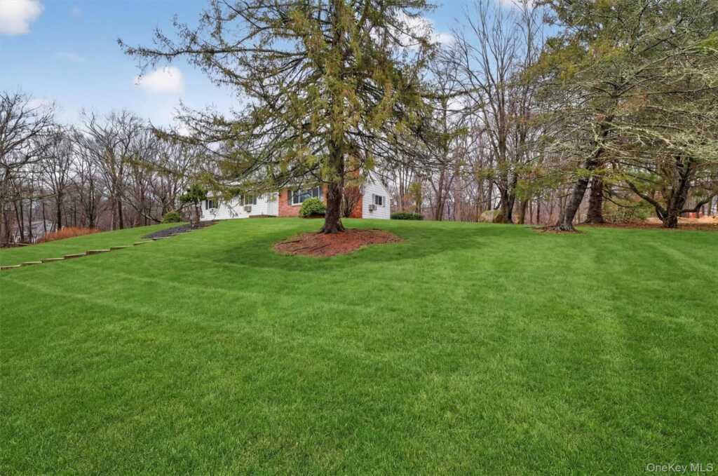 5 River Road, Suffern, NY 10901 - Photo 4 of 50
