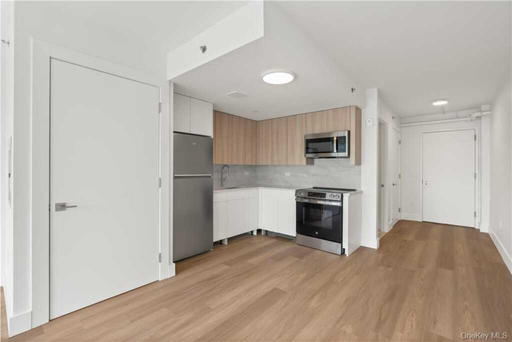 1 Lyon Place, Unit #103, White Plains, NY 10601 - Photo 8 of 11