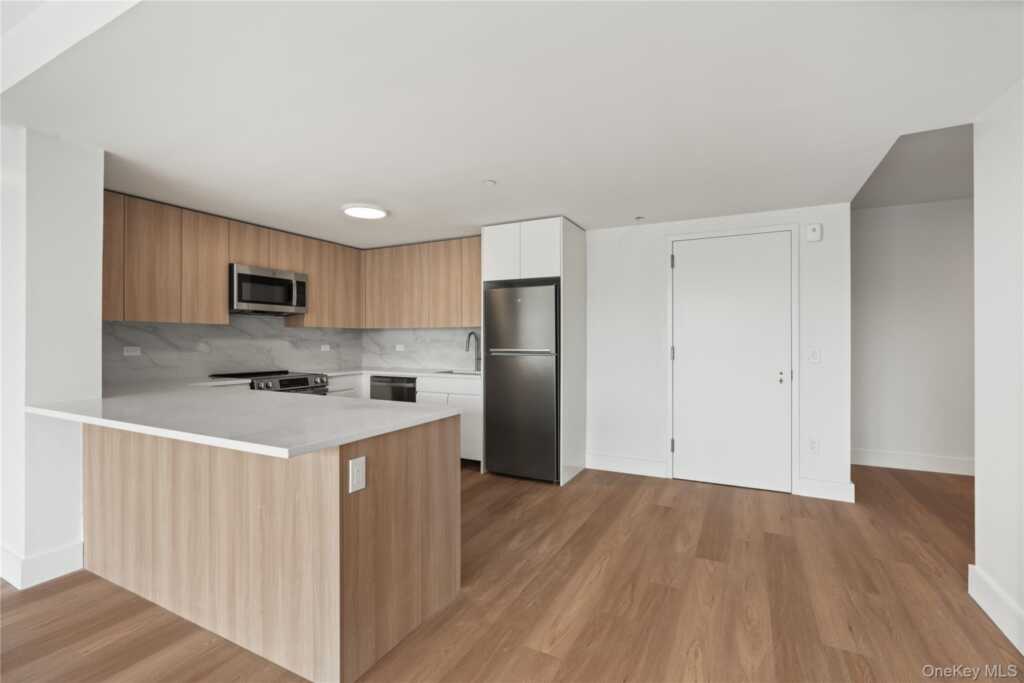 1 Lyon Place, Unit #907, White Plains, NY 10601 - Photo 10 of 12