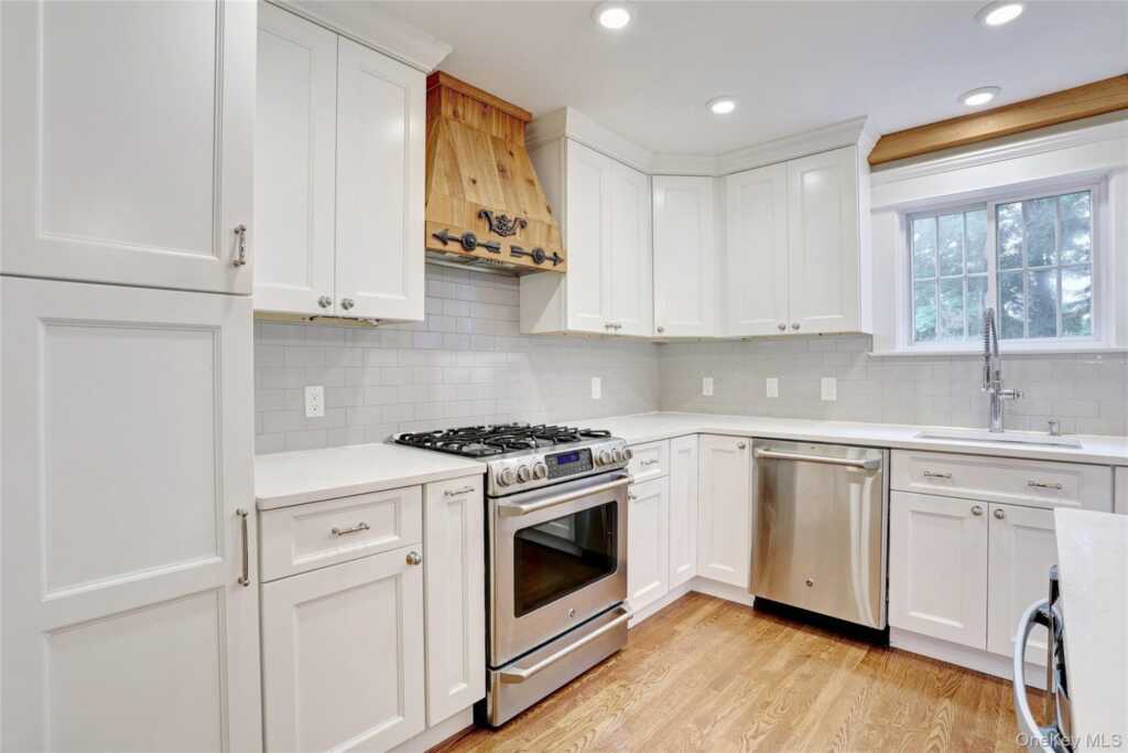 254 N Main Street, New City, NY 10956 - Photo 10 of 37