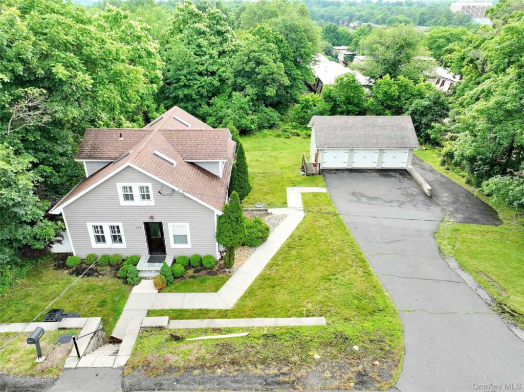 254 N Main Street, New City, NY 10956 - Photo 4 of 37