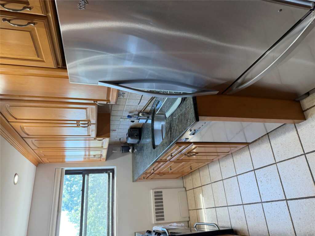 35 Shady Glen Court, Unit #3F, New Rochelle, NY 10805 - Photo 5 of 15
