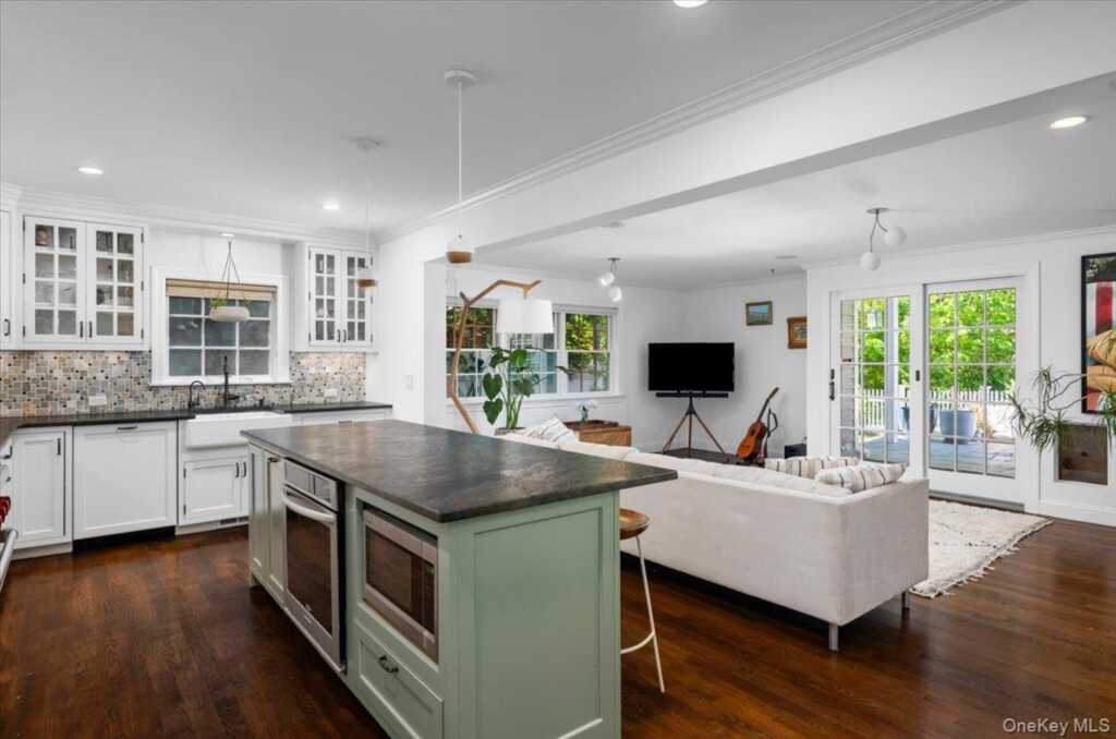 80 Maple Avenue, Rye, NY 10580 - Photo 8 of 37