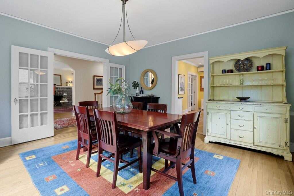 91 Vaughn Avenue, New Rochelle, NY 10801 - Photo 11 of 50