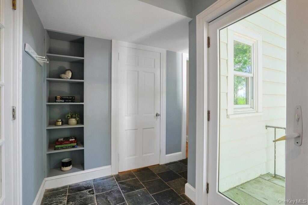 91 Vaughn Avenue, New Rochelle, NY 10801 - Photo 19 of 50