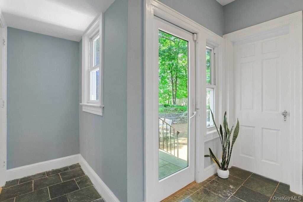 91 Vaughn Avenue, New Rochelle, NY 10801 - Photo 20 of 50