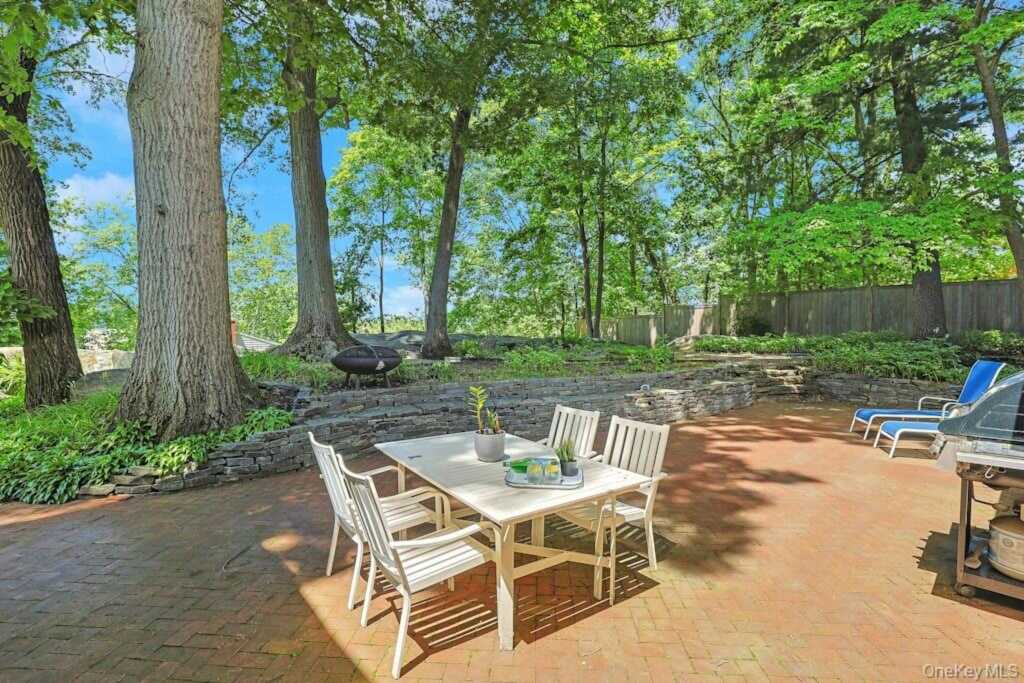 91 Vaughn Avenue, New Rochelle, NY 10801 - Photo 21 of 50