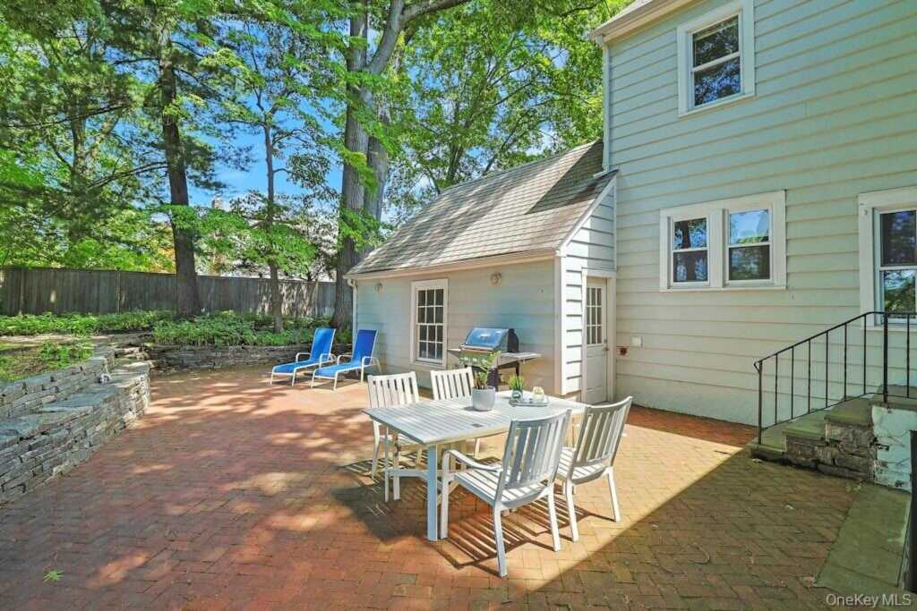 91 Vaughn Avenue, New Rochelle, NY 10801 - Photo 22 of 50