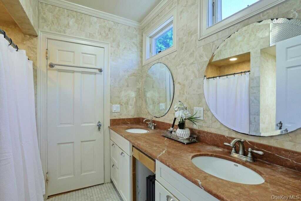 91 Vaughn Avenue, New Rochelle, NY 10801 - Photo 28 of 50