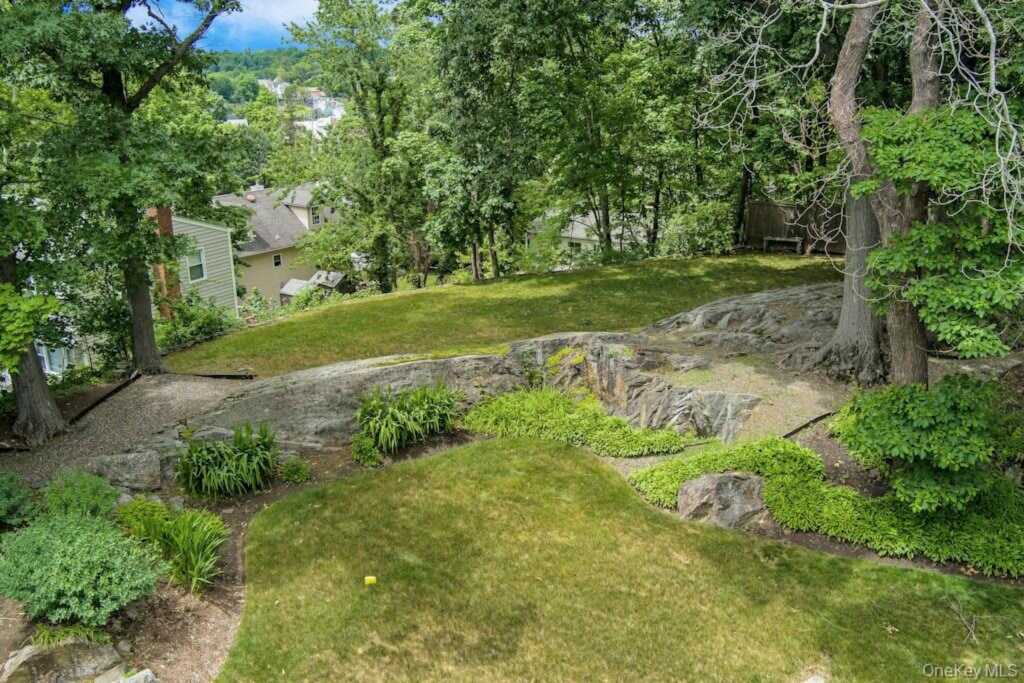 91 Vaughn Avenue, New Rochelle, NY 10801 - Photo 42 of 50