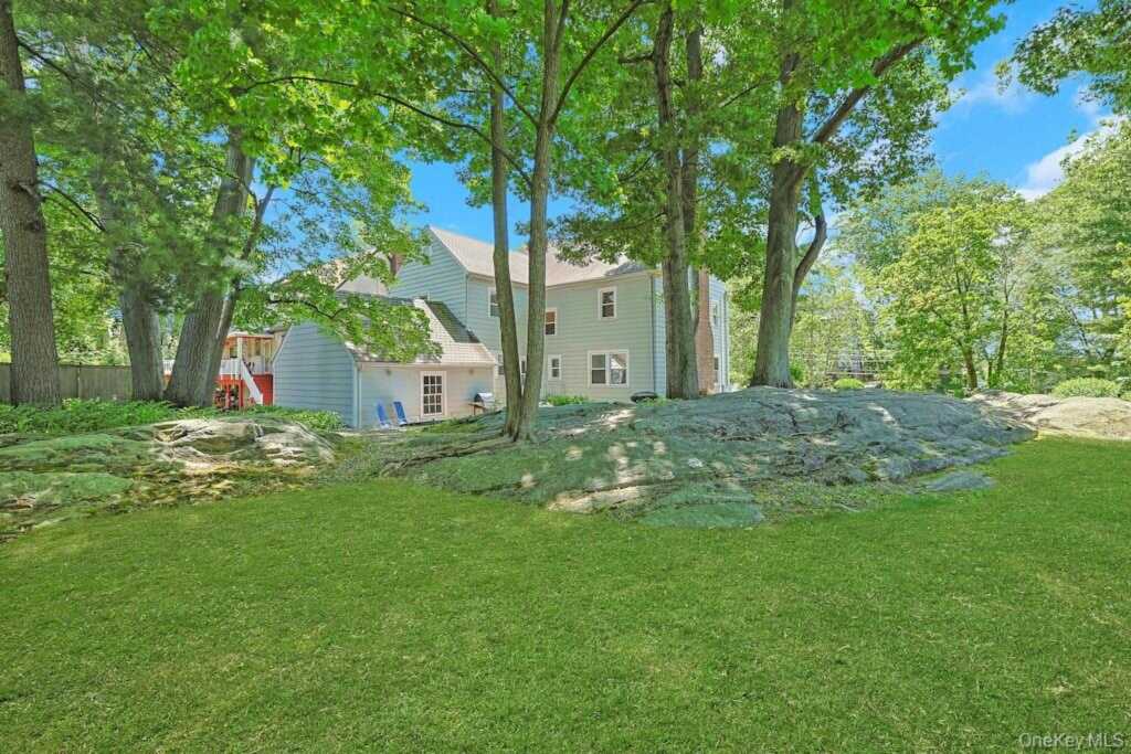 91 Vaughn Avenue, New Rochelle, NY 10801 - Photo 45 of 50