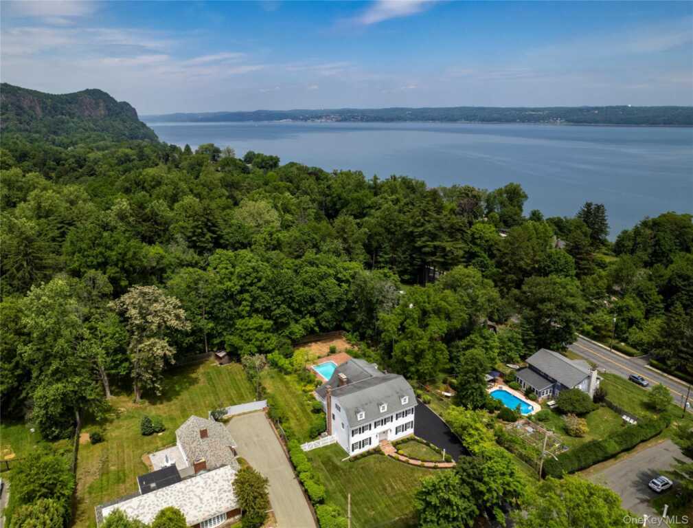 102 Birchwood Avenue, Nyack, NY 10960 - Photo 3 of 30