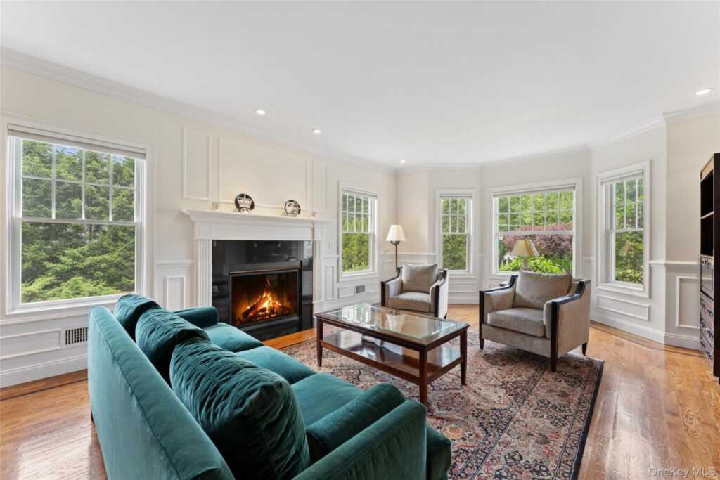 1 Cambridge Court, New Rochelle, NY 10804 - Photo 10 of 36