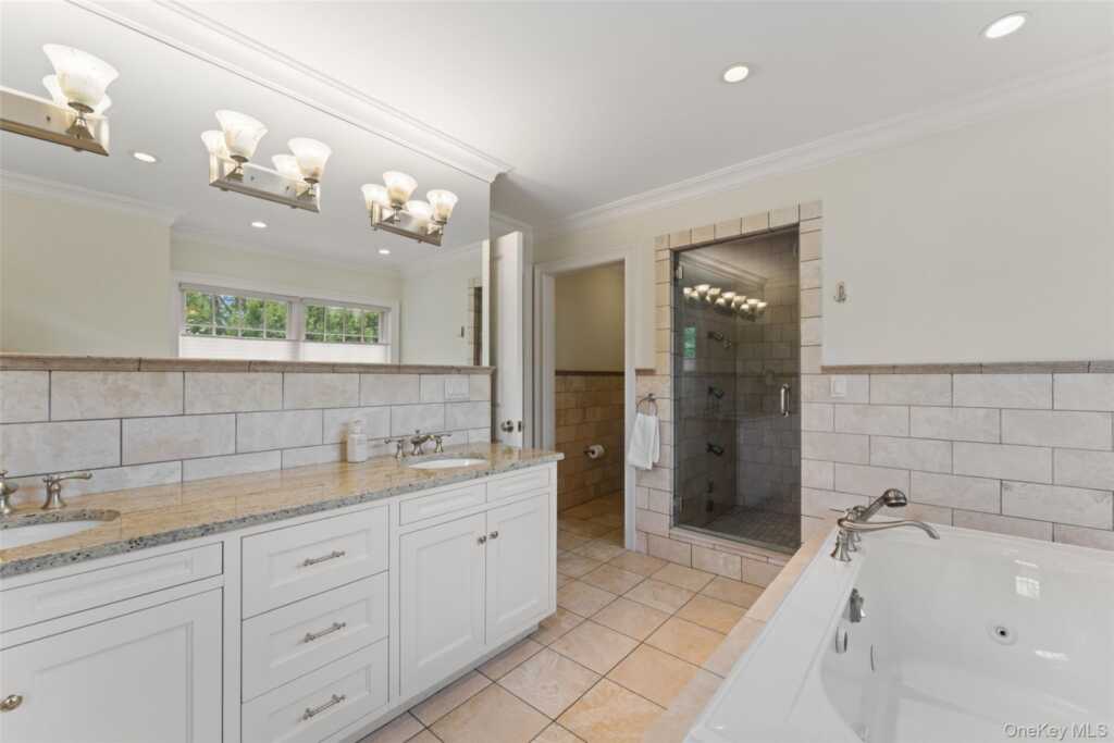 1 Cambridge Court, New Rochelle, NY 10804 - Photo 20 of 36
