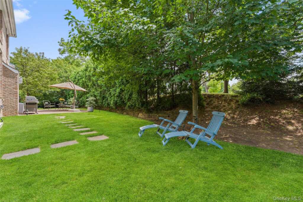 1 Cambridge Court, New Rochelle, NY 10804 - Photo 28 of 36