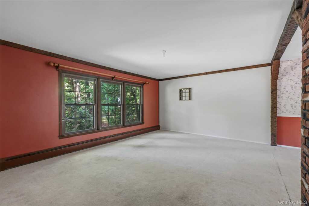 9 Adams Lane, Suffern, NY 10901 - Photo 7 of 35