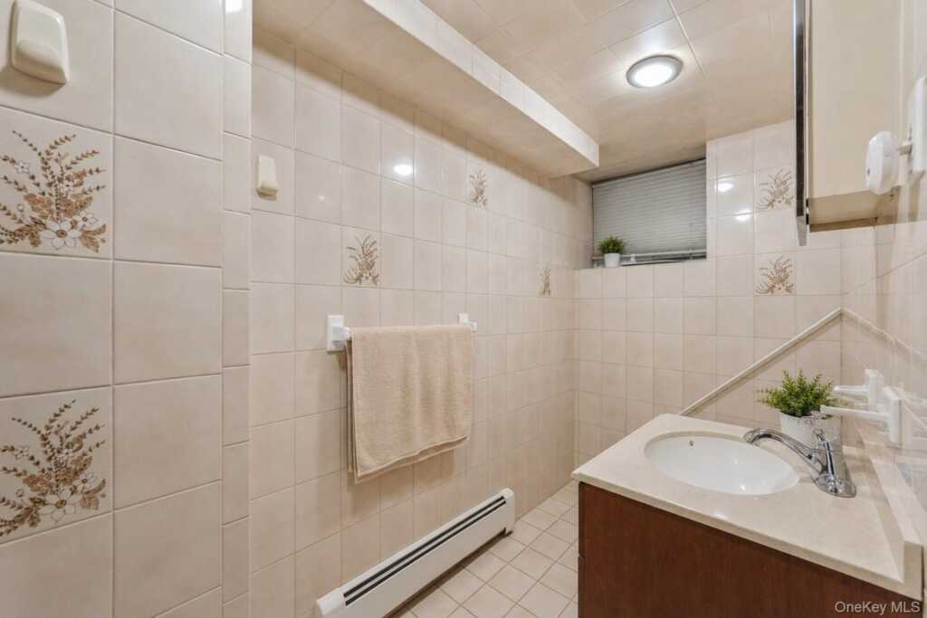 50 Lispenard Avenue, New Rochelle, NY 10801 - Photo 18 of 29