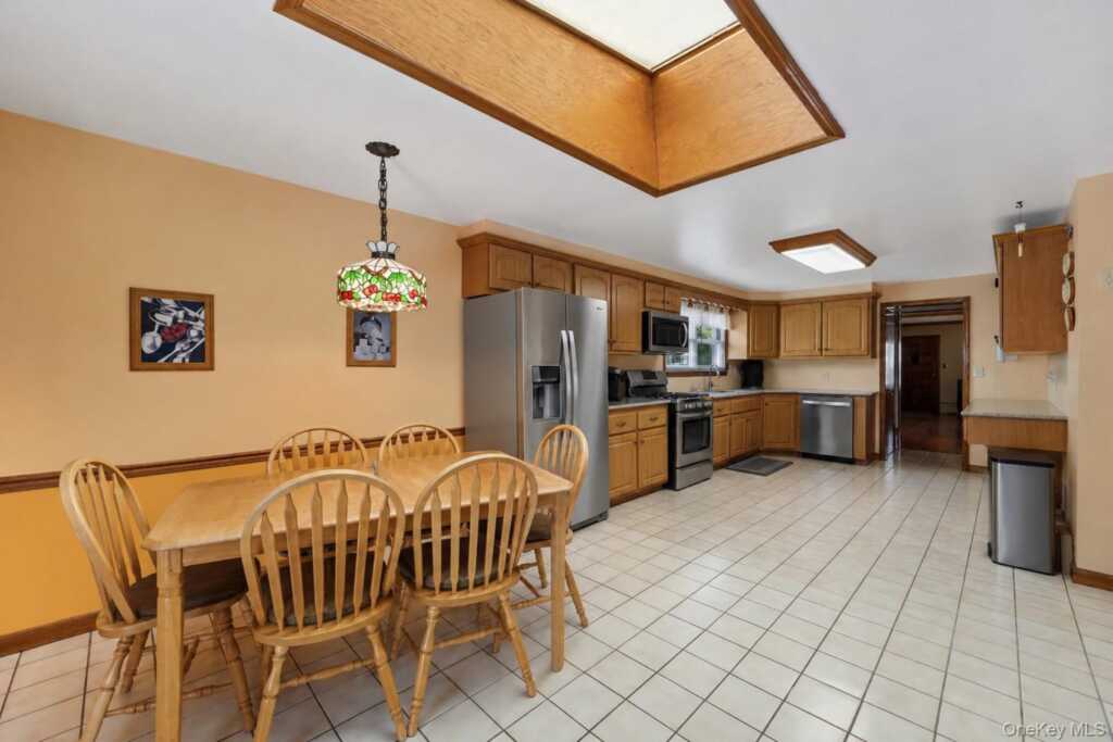 50 Lispenard Avenue, New Rochelle, NY 10801 - Photo 6 of 29