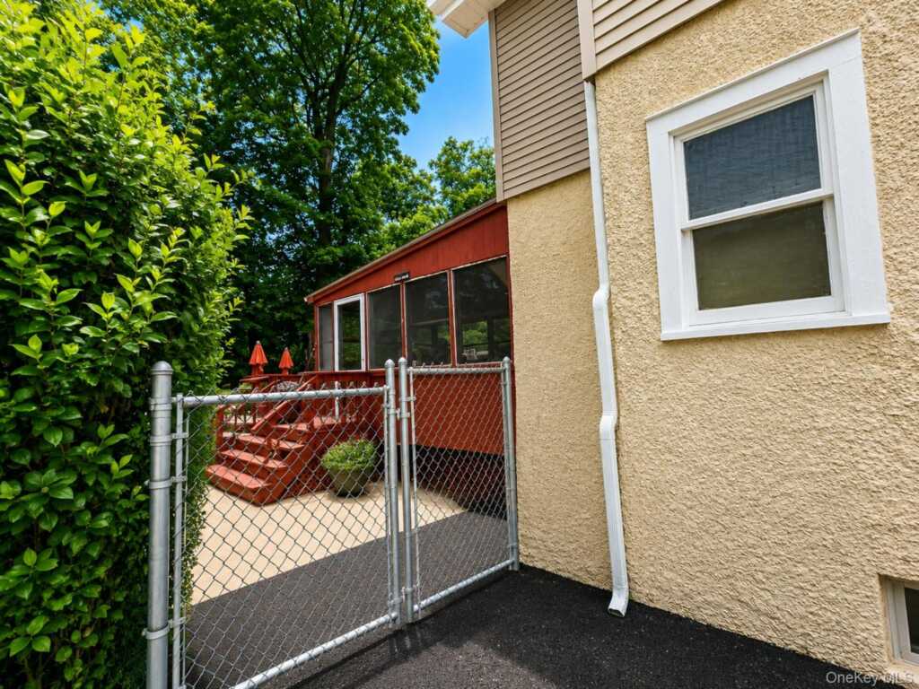 39 Boulevard, Suffern, NY 10901 - Photo 7 of 9