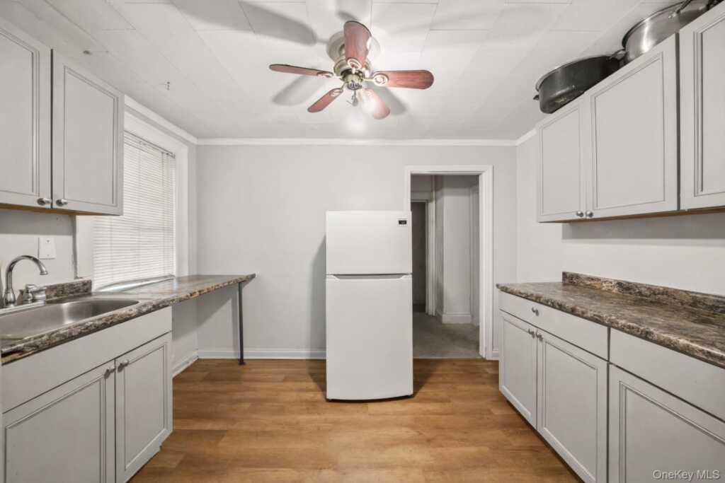 19 W Maple Avenue, Suffern, NY 10901 - Photo 14 of 21
