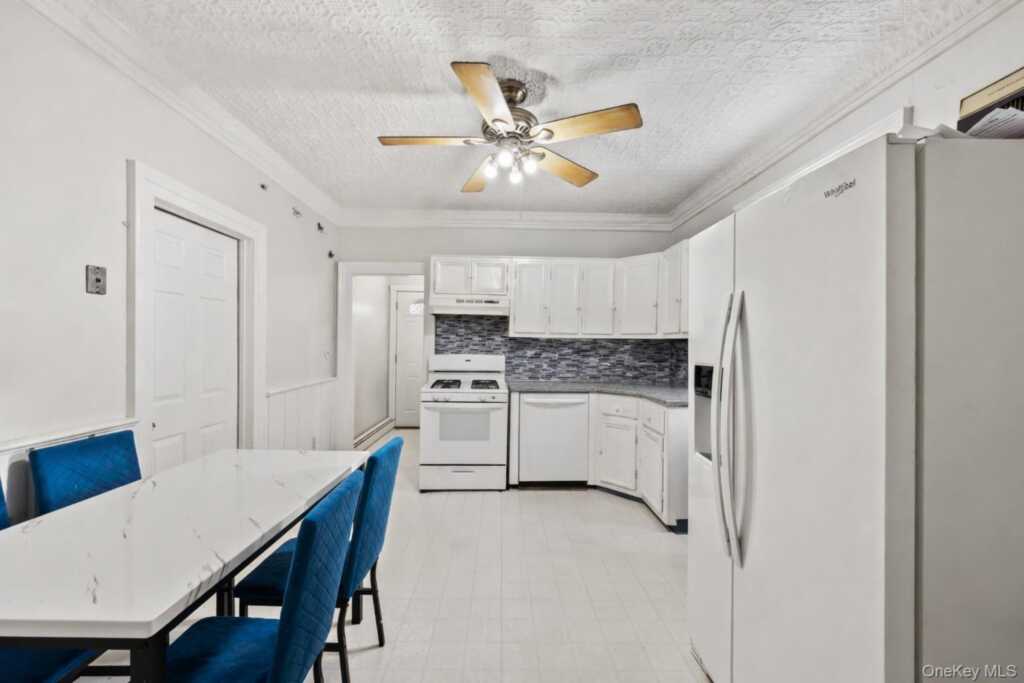 19 W Maple Avenue, Suffern, NY 10901 - Photo 5 of 21