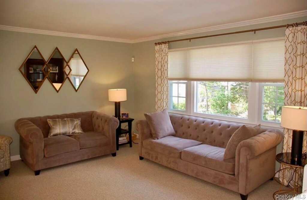 18 Coralyn Avenue, White Plains, NY 10605 - Photo 3 of 9