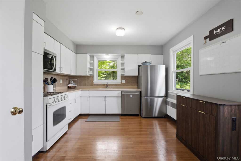 11 Forest Drive, Suffern, NY 10901 - Photo 14 of 41