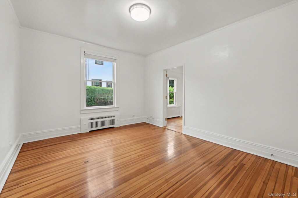 242 Mayflower Avenue, Unit #1st floor, New Rochelle, NY 10801 - Photo 7 of 12