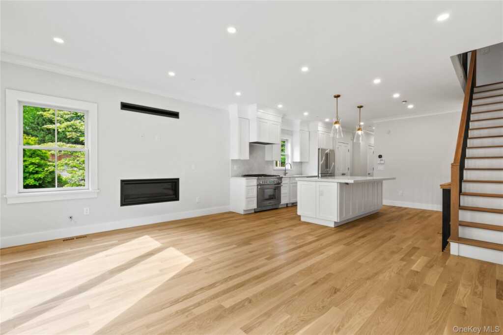 86 A Maple Avenue, Rye, NY 10580 - Photo 2 of 33