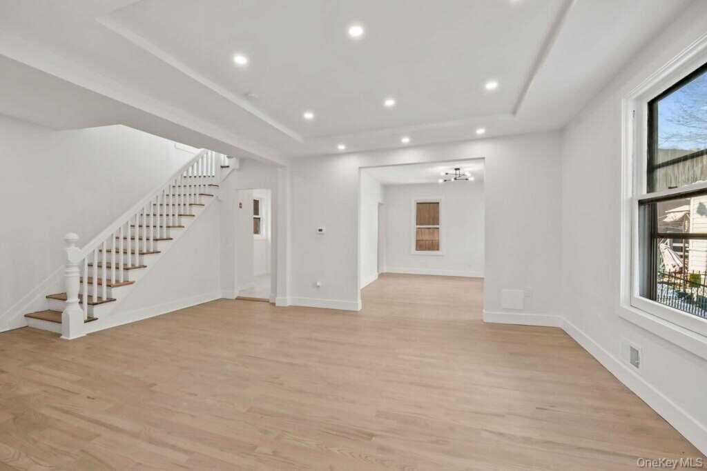 18 Anna Street, Nyack, NY 10960 - Photo 5 of 31