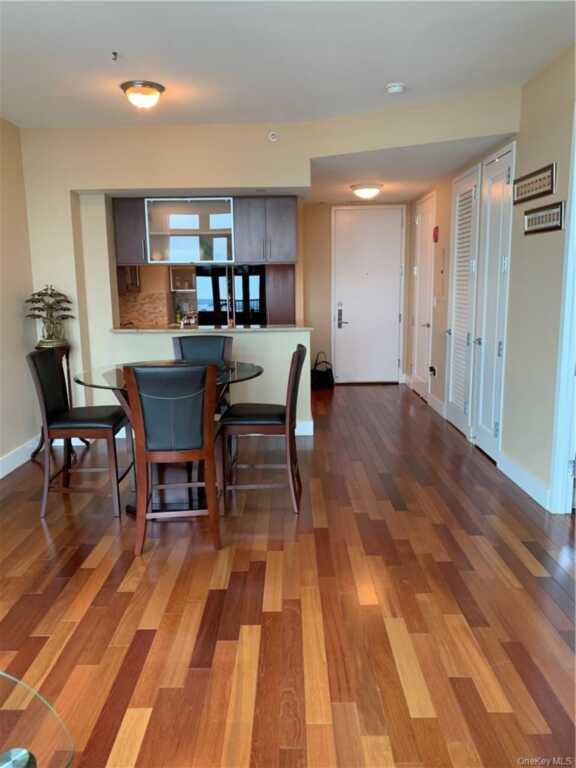 175 Huguenot Street, Unit #2205, New Rochelle, NY 10801 - Photo 4 of 23