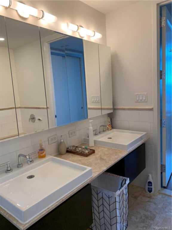 175 Huguenot Street, Unit #2205, New Rochelle, NY 10801 - Photo 9 of 23