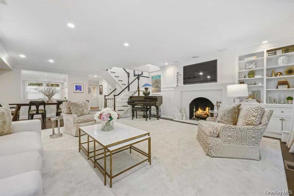 1054 Boston Post Road, Rye, NY 10580 - Photo 7 of 22