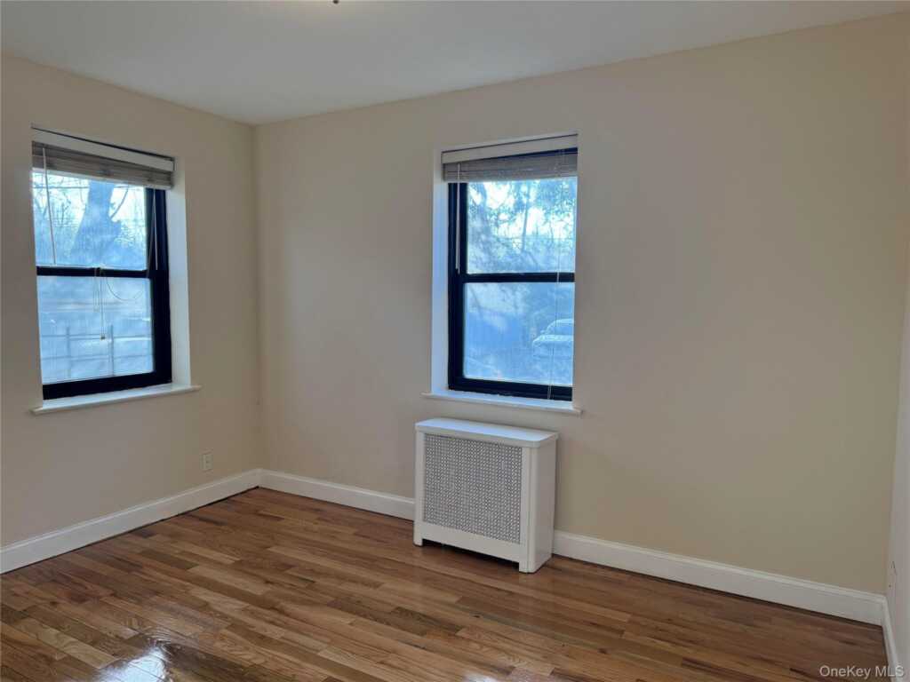 110 Stonelea Place, Unit #1B, New Rochelle, NY 10801 - Photo 3 of 6
