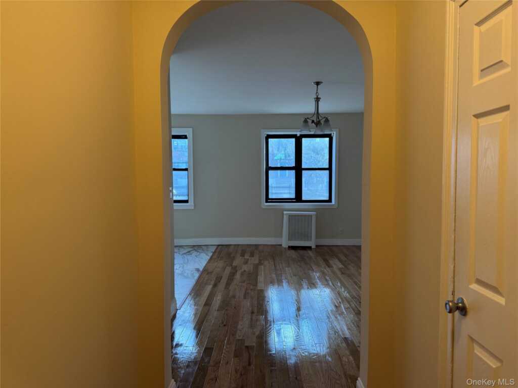110 Stonelea Place, Unit #1B, New Rochelle, NY 10801 - Photo 5 of 6
