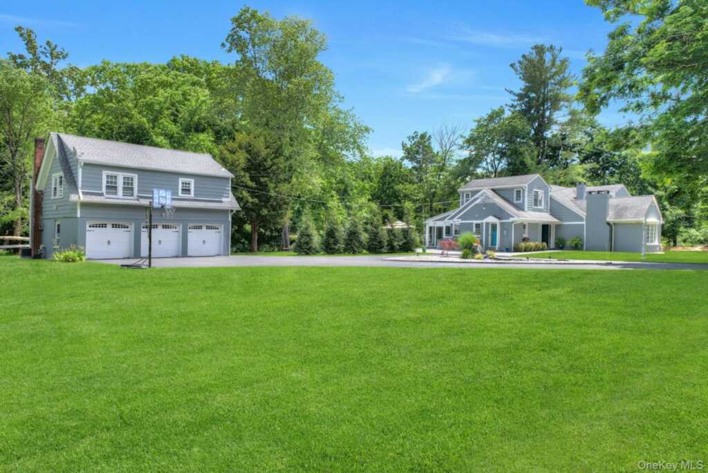 459 Haverstraw Road, Suffern, NY 10901 - Photo 3 of 47