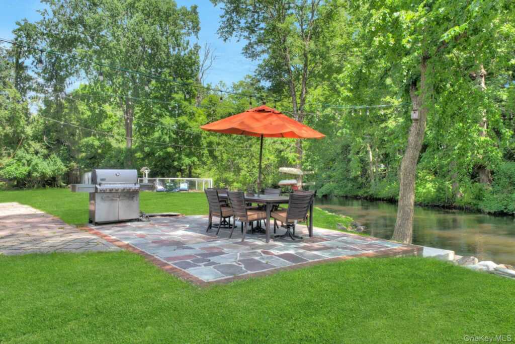 459 Haverstraw Road, Suffern, NY 10901 - Photo 31 of 47