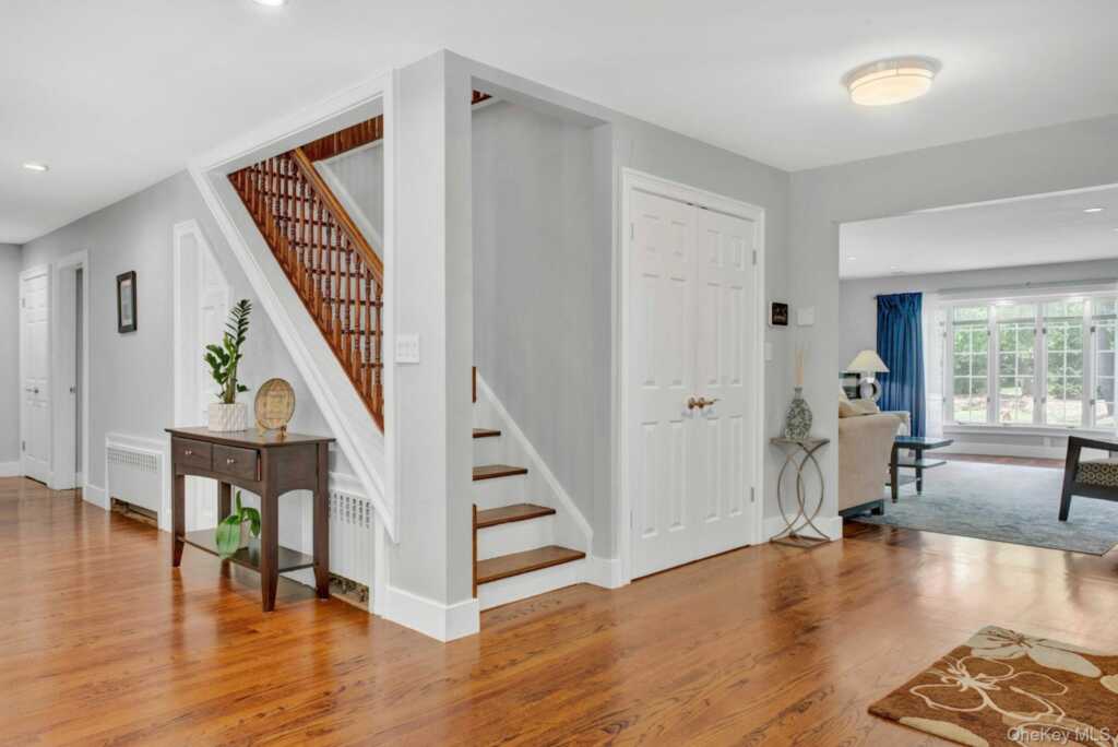 459 Haverstraw Road, Suffern, NY 10901 - Photo 5 of 47