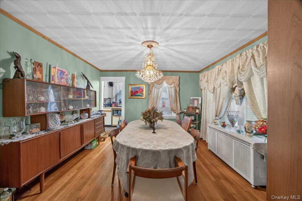 77 Irving Place, New Rochelle, NY 10801 - Photo 6 of 33