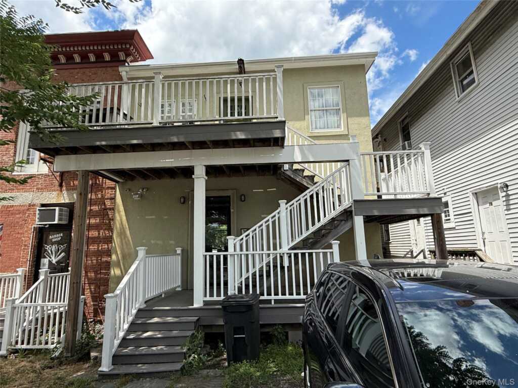 5 Wayne Avenue, Suffern, NY 10901 - Photo 2 of 9