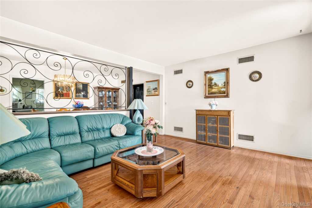 41 Green Place, New Rochelle, NY 10801 - Photo 14 of 50